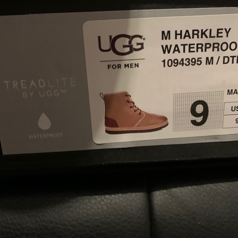 Waterproof UGGS SALEE🥵 - Picture 6 of 6